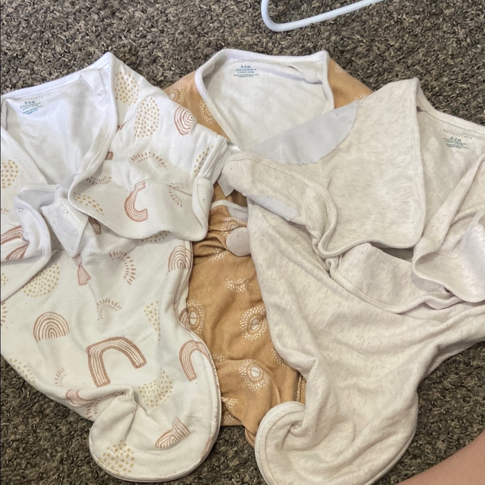 Set of Baby Swaddle Blankets in Neutral Tones
